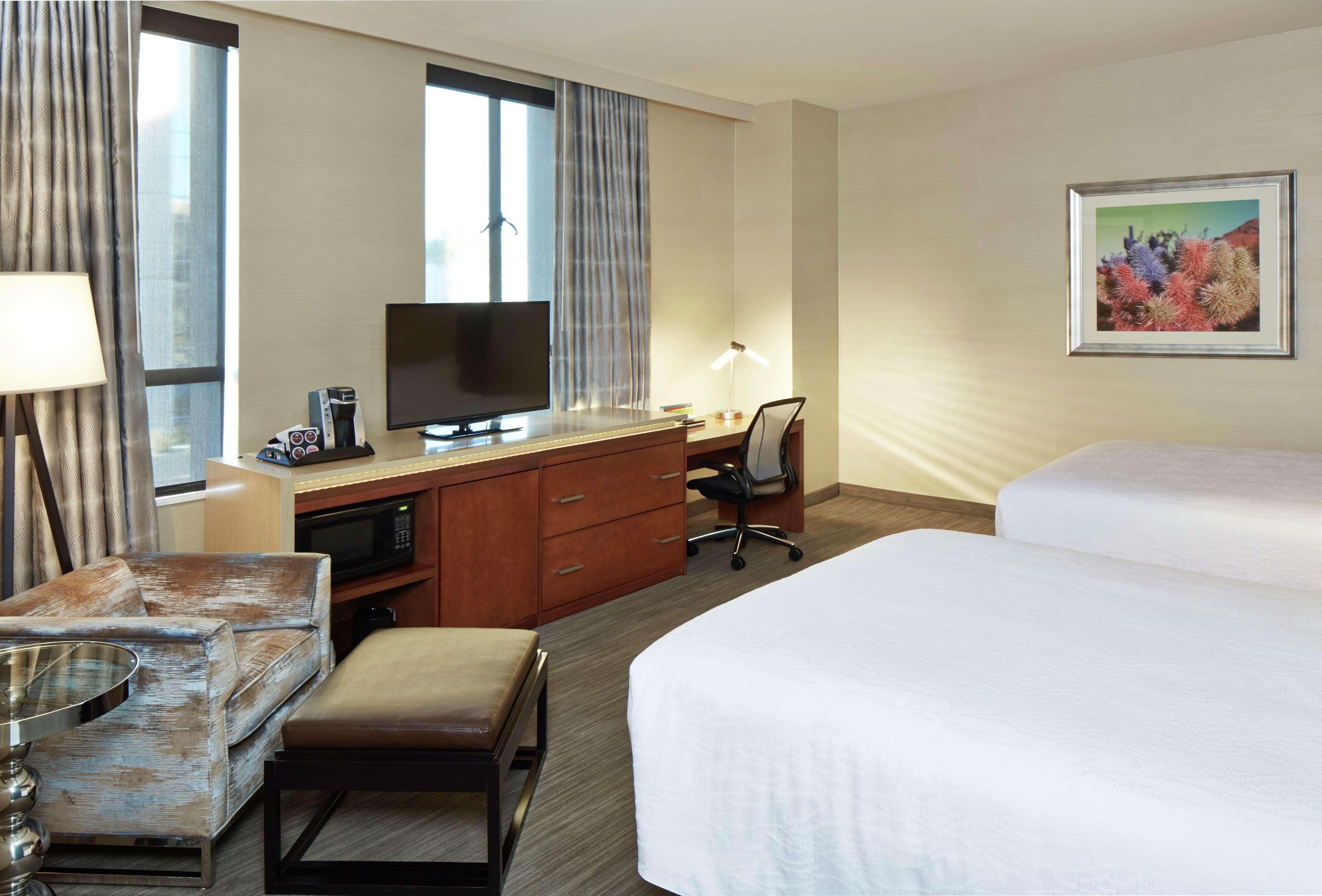 Hilton Garden Inn Phoenix Downtown Ngoại thất bức ảnh
